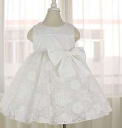 שמלה כותנה לבנה אופנתית לילדה