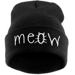 כובע צמר עם כיתוב MEOW